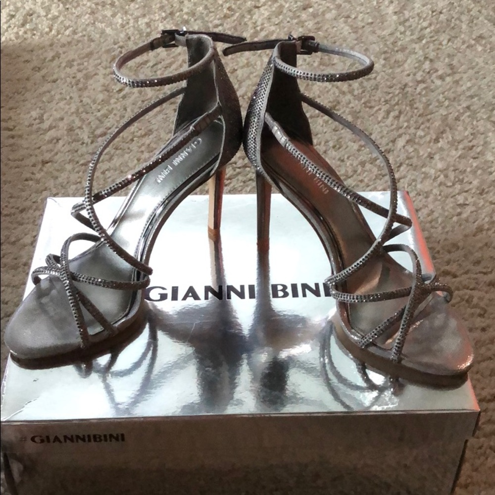 Gianni Bini sandal